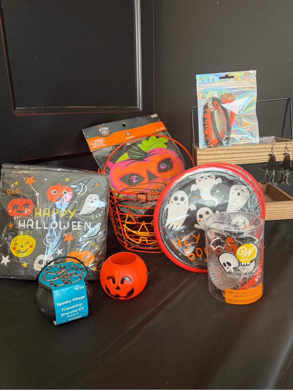 Halloween 12 Piece Party Supply Bundle - NEW